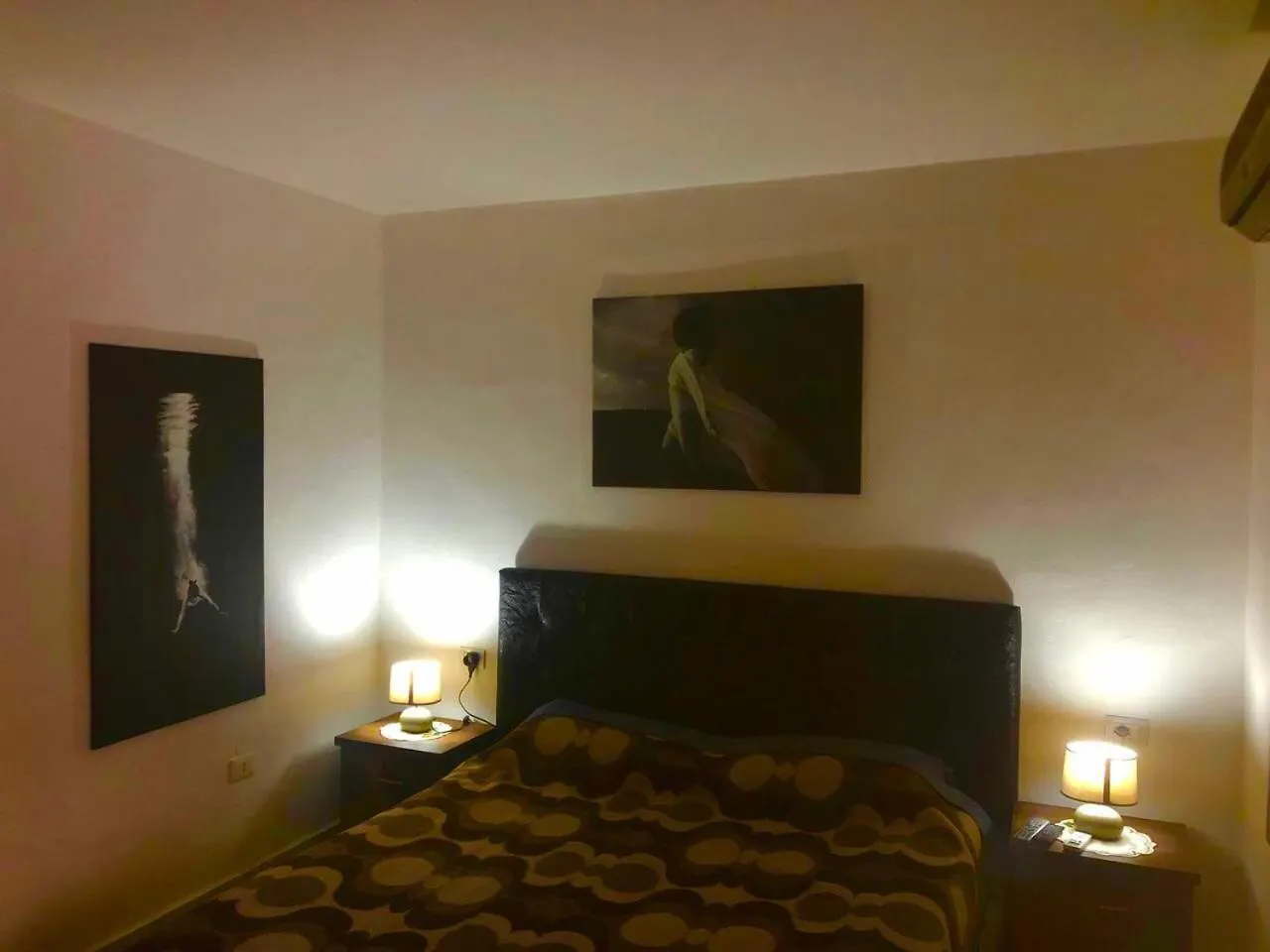 Apartment Cozy Haven In The Most Popular Area In The City!!! Tirana